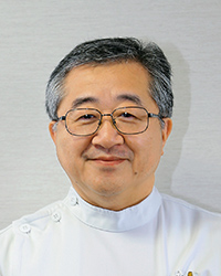 小柳 泉院長・脊椎脊髄センター長