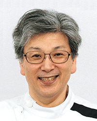 川西 輝明理事長・院長